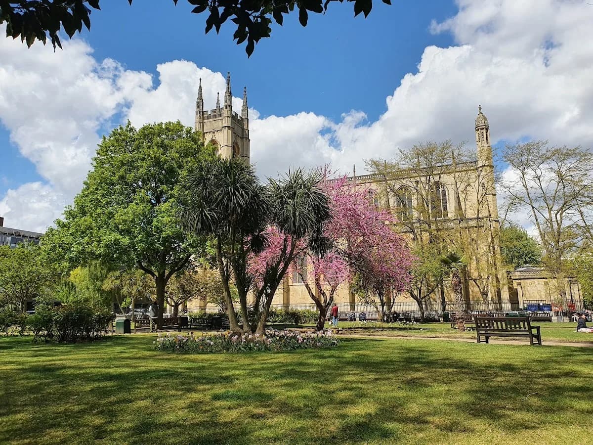 St Luke's Gardens